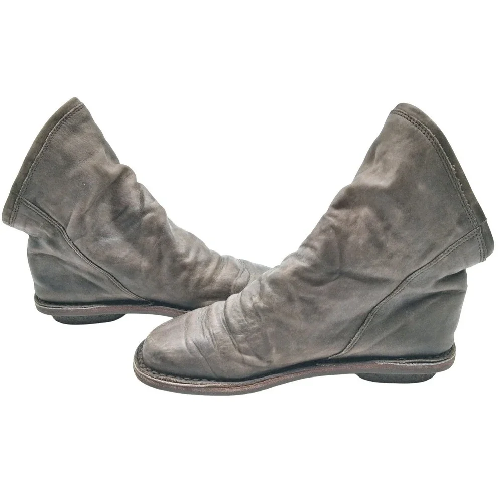 Trippen Boots Womens Size 9 Brown Leather Wedge Ankle Pull On Casual Booties